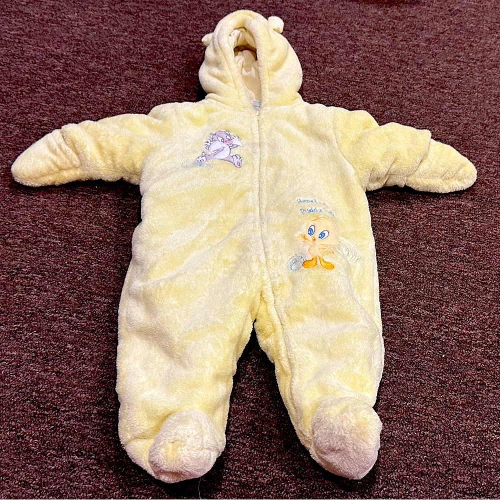EUC Vintage Hood Looney Tunes Tweetie 6mo Plush Deluxe Bunt Onesie